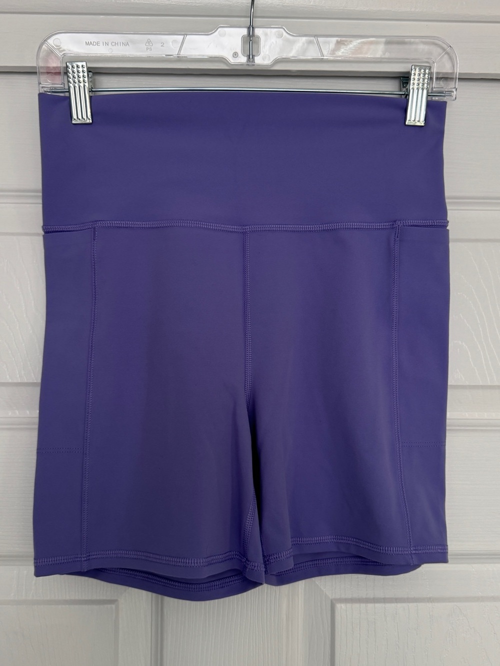 VUORI | women's 5" studio pocket short PURPLE MEDIUM